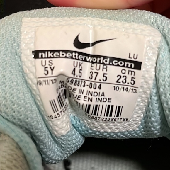 Kids Nike Running Shoes - Picture 4 of 4